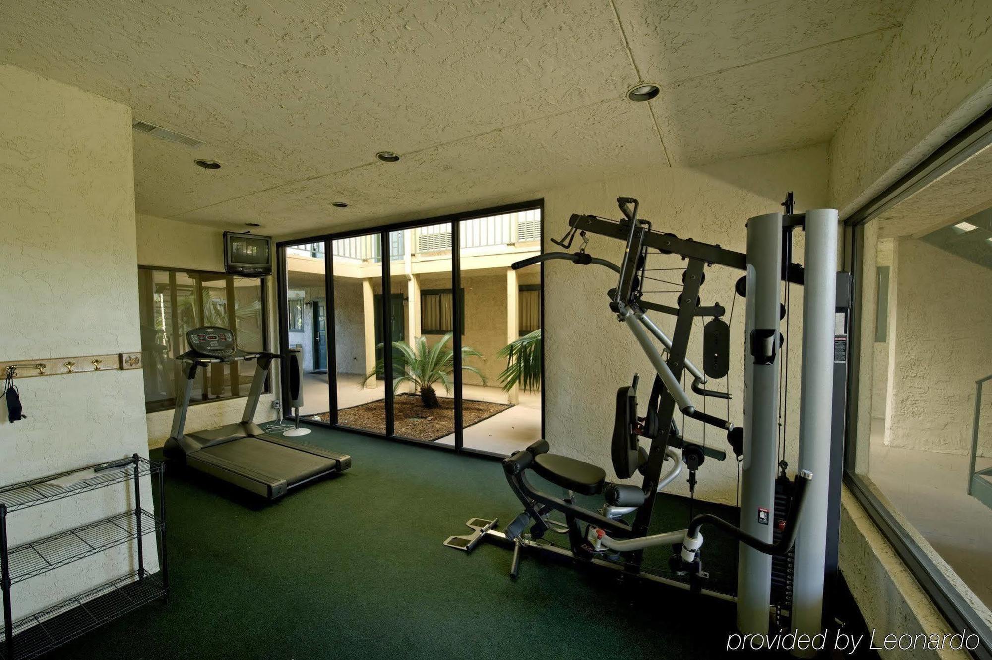 Amerihome Inn & Suites Houston Airport North 設備 写真